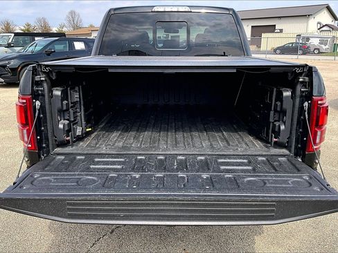 Used 2017 Ford F150 Raptor w/ Equipment Group 802A Luxury AWD/4WD image 19