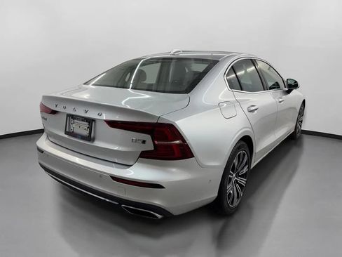 Used 2022 Volvo S60 B5 Inscription AWD/4WD image 10