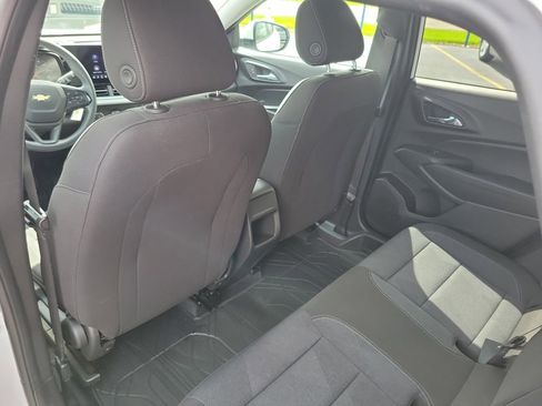 Certified 2024 Chevrolet Trax LS w/ LS Convenience Package FWD image 14