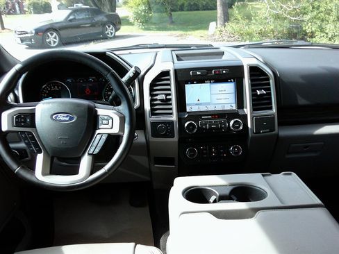 Used 2018 Ford F150 Lariat AWD/4WD image 10