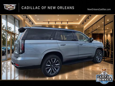 Used 2024 Cadillac Escalade Sport RWD image 3