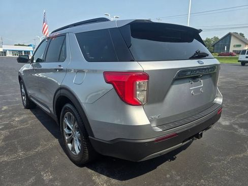 Used 2020 Ford Explorer XLT w/ Equipment Group 202A AWD/4WD image 6
