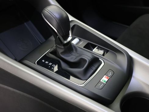 Used 2024 Alfa Romeo Tonale Veloce w/ Active Assist Package AWD/4WD image 6