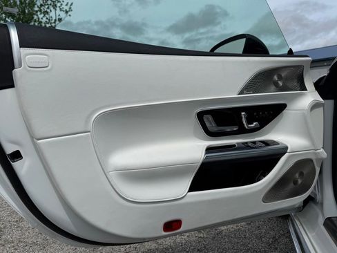 Used 2026 Mercedes-Benz Maybach SL 680 image 23