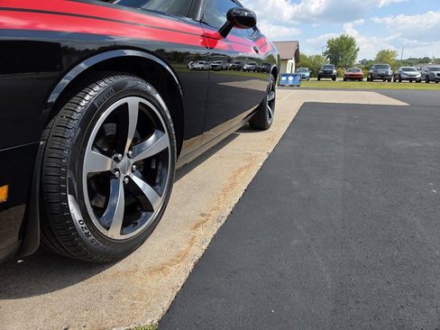 Used 2013 Dodge Challenger R/T RWD image 8