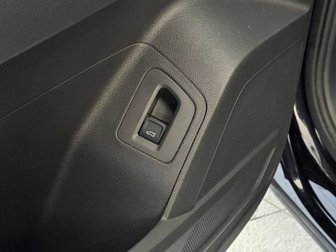 Used 2023 Volkswagen Atlas SEL AWD/4WD image 19