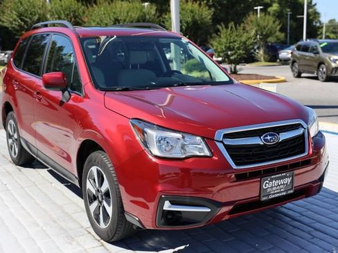 Used 2018 Subaru Forester 2.5i Premium w/ All-Weather Package AWD/4WD image 7