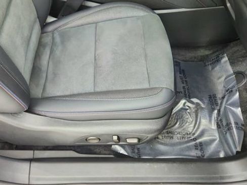 Used 2025 Chevrolet Blazer EV RS image 23