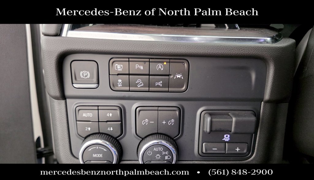 Used 2025 Chevrolet Suburban Z71 w/ Z71 Off-Road Package AWD/4WD image 24