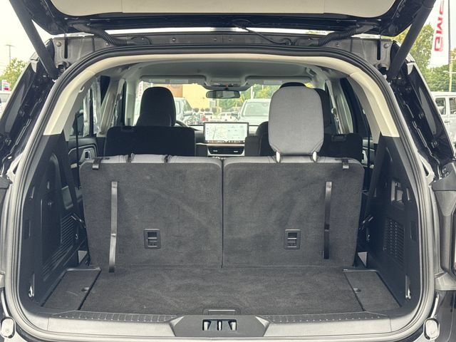 Used 2025 Ford Explorer Active RWD image 13