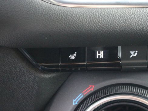 Used 2023 Chevrolet Blazer LT image 28