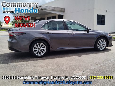 Used 2023 Toyota Camry LE FWD image 11