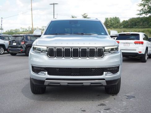 New 2022 Jeep Wagoneer Series III image 3