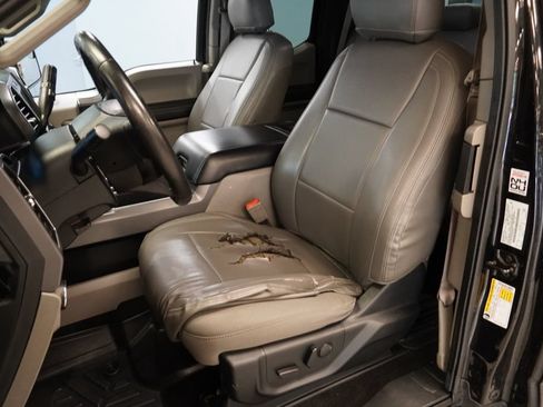 Used 2019 Ford F150 XLT w/ Equipment Group 302A Luxury AWD/4WD image 3