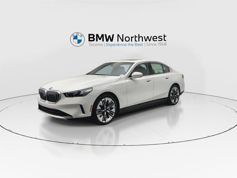New 2026 BMW i5 eDrive40 image 9