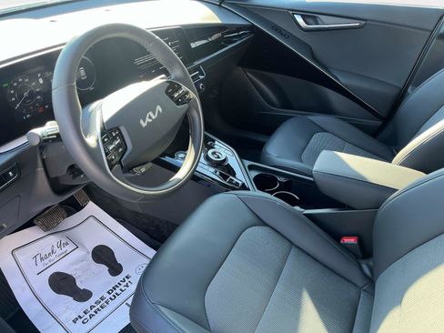 Used 2025 Kia Niro Wind w/ Wind Preserve Package image 22