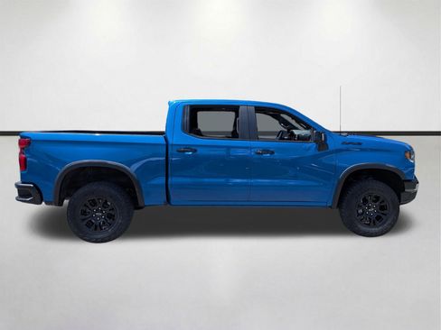 Used 2023 Chevrolet Silverado 1500 ZR2 w/ Technology Package AWD/4WD image 3