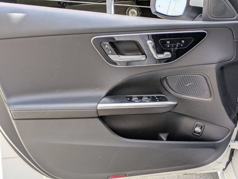 Used 2025 Mercedes-Benz C 300 Sedan image 11