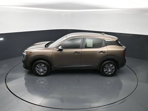 Used 2025 Nissan Kicks S w/ Interior Electronics Package FWD image 23
