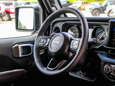 Used 2026 Jeep Gladiator Rubicon AWD/4WD image 10