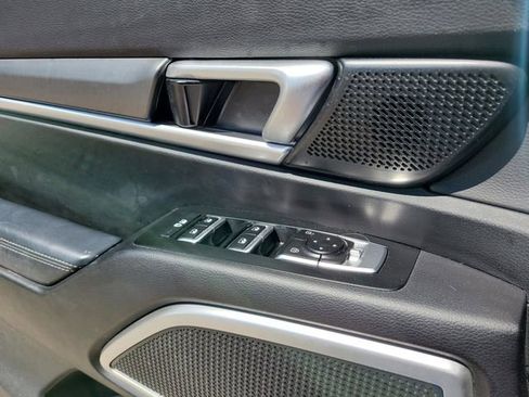 Used 2020 Kia Telluride LX image 12