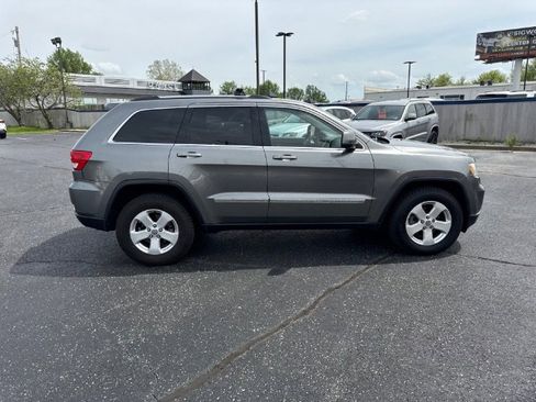 Used 2013 Jeep Grand Cherokee Laredo AWD/4WD image 6