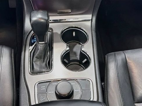 Used 2021 Jeep Grand Cherokee Limited X AWD/4WD image 16