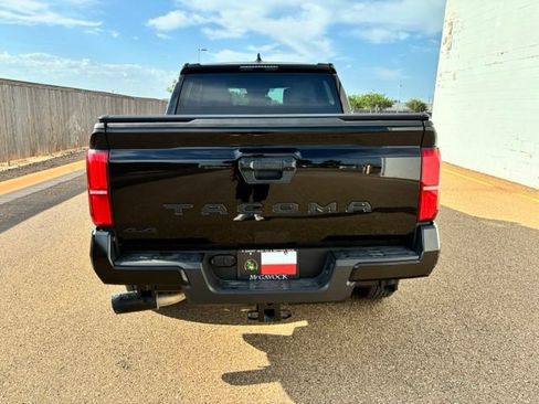 Used 2025 Toyota Tacoma SR5 AWD/4WD image 7