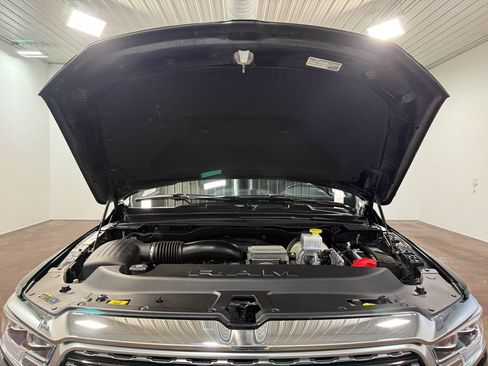 Used 2022 RAM 1500 Limited w/ Body-Colour Bumper Group AWD/4WD image 86