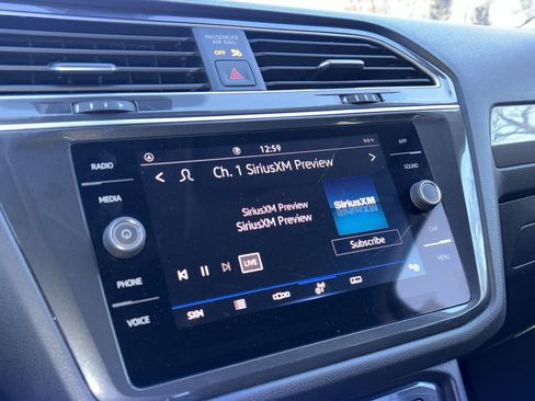 Used 2024 Volkswagen Tiguan SE image 13