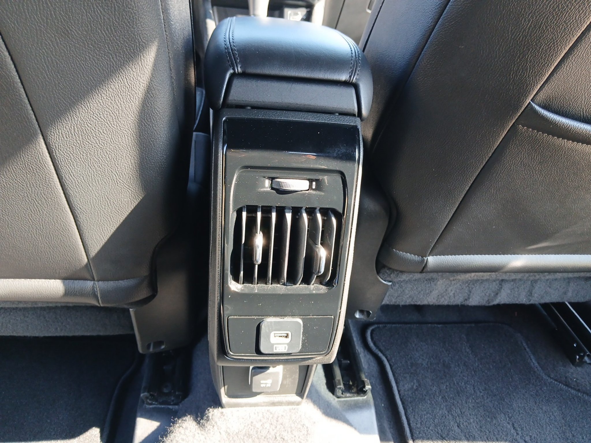 Used 2025 Jeep Compass Limited AWD/4WD image 22