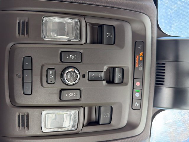 Used 2023 GMC Yukon Denali w/ Advanced Technology Package RWD image 22
