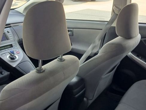 Used 2013 Toyota Prius Two image 22