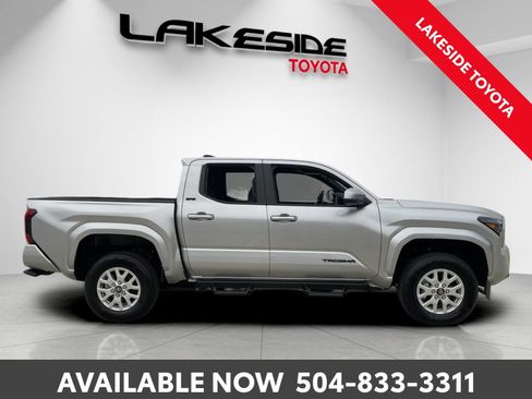 Certified 2025 Toyota Tacoma SR5 image 8