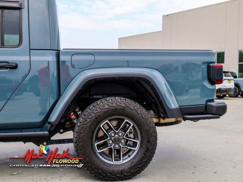 Used 2024 Jeep Gladiator Mojave image 7