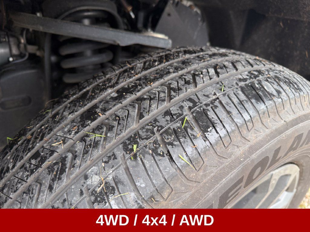 Used 2025 Toyota Tundra Platinum AWD/4WD image 12