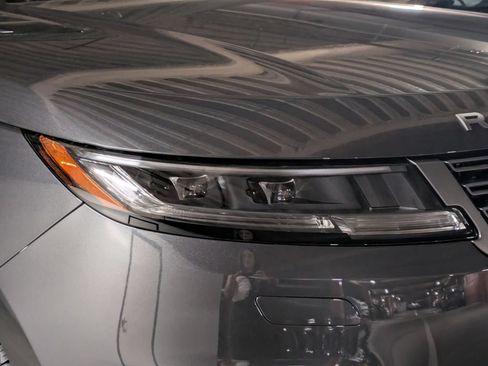 New 2026 Land Rover Range Rover Sport SE AWD/4WD image 9