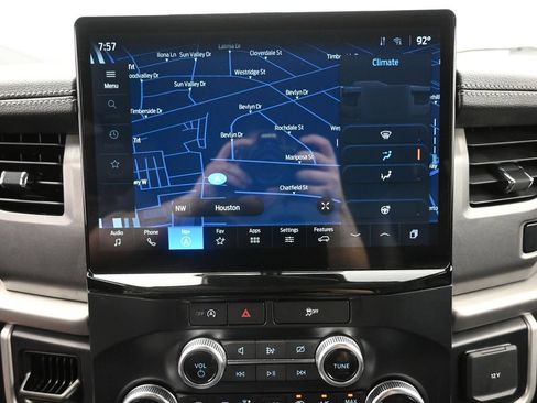 Used 2024 Ford Expedition Max XLT RWD image 4