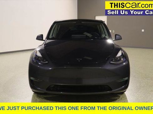 Used 2024 Tesla Model Y Long Range AWD/4WD image 2