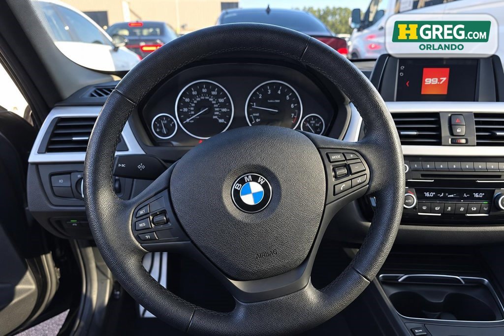 Used 2018 BMW 320i Sedan RWD image 13