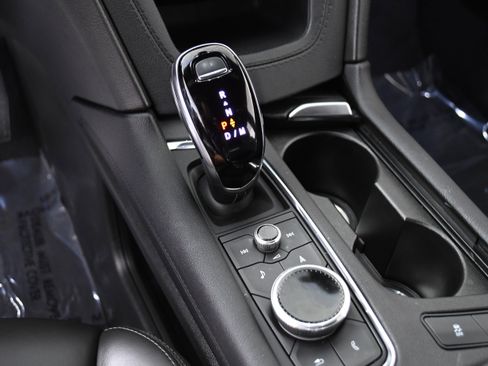 Used 2024 Cadillac XT5 Premium Luxury image 14