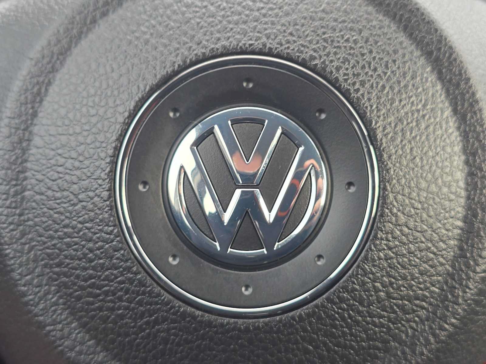 Used 2012 Volkswagen Golf 4-Door FWD image 29