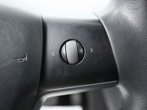 Used 2021 Tesla Model Y Long Range image 15