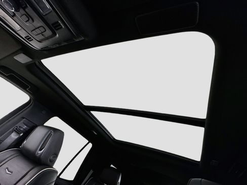 Used 2022 Cadillac Escalade Sport RWD image 24