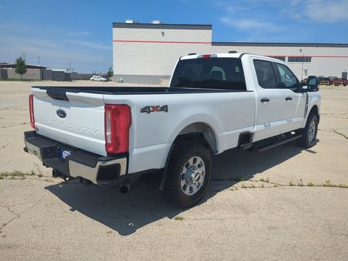 Used 2024 Ford F250 XLT AWD/4WD image 11