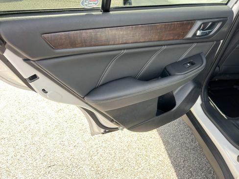 Used 2018 Subaru Outback 2.5i Limited image 21