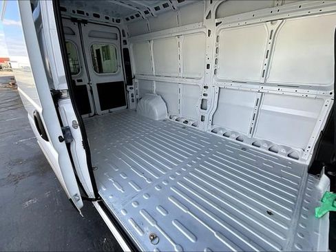 New 2025 RAM ProMaster 2500 w/ Quick Order Package 22G SLT image 20