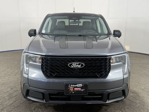 Used 2025 Ford Maverick Lariat w/ Black Appearance Package AWD/4WD image 2