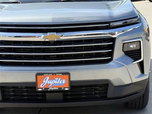 New 2026 Chevrolet Traverse LT w/ Driver Confidence Package image 8