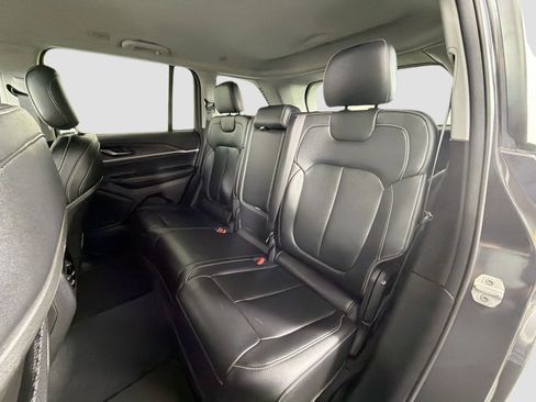 Used 2023 Jeep Grand Cherokee Limited RWD image 24